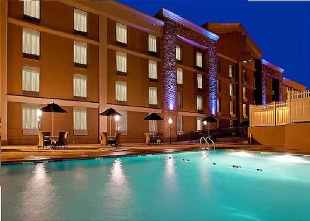 Days Hotel By Wyndham North Bergen Εξωτερικό φωτογραφία