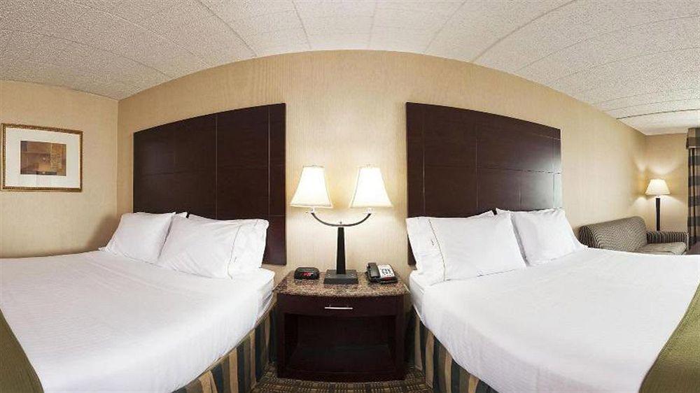 Days Hotel By Wyndham North Bergen Εξωτερικό φωτογραφία