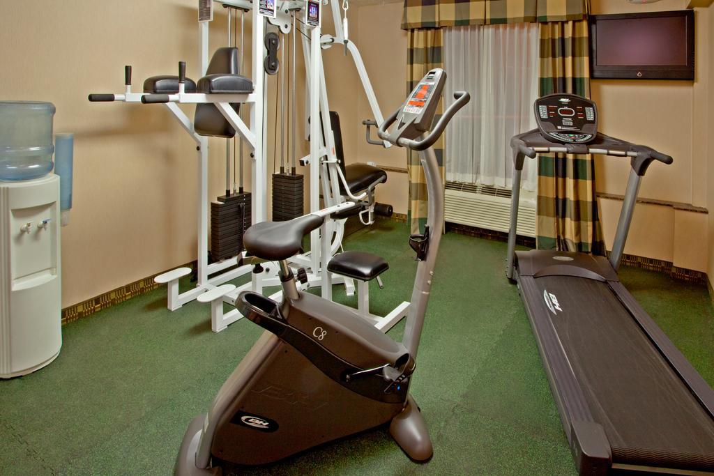 Days Hotel By Wyndham North Bergen Εξωτερικό φωτογραφία