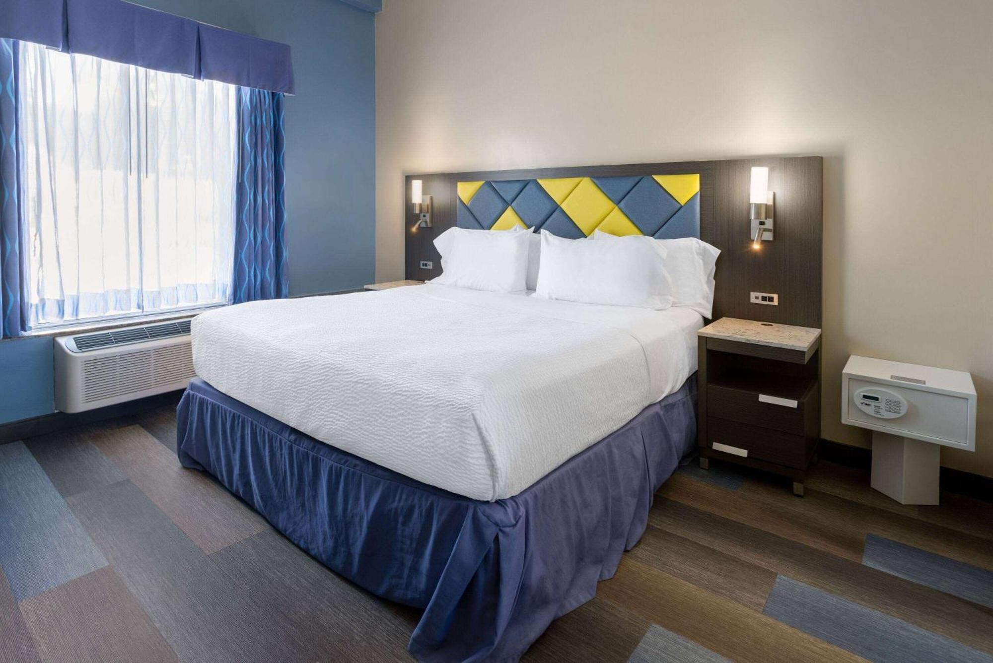 Days Hotel By Wyndham North Bergen Εξωτερικό φωτογραφία