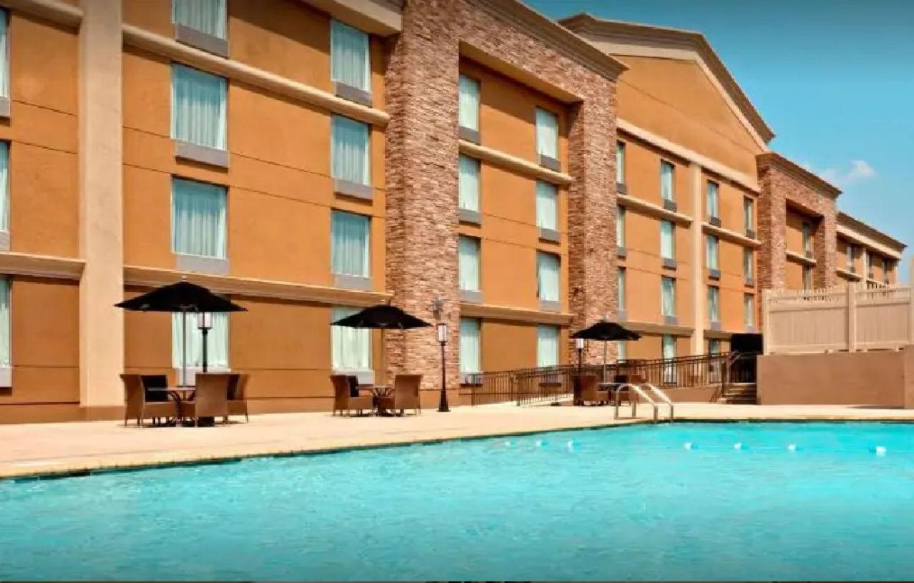 Days Hotel By Wyndham North Bergen Εξωτερικό φωτογραφία